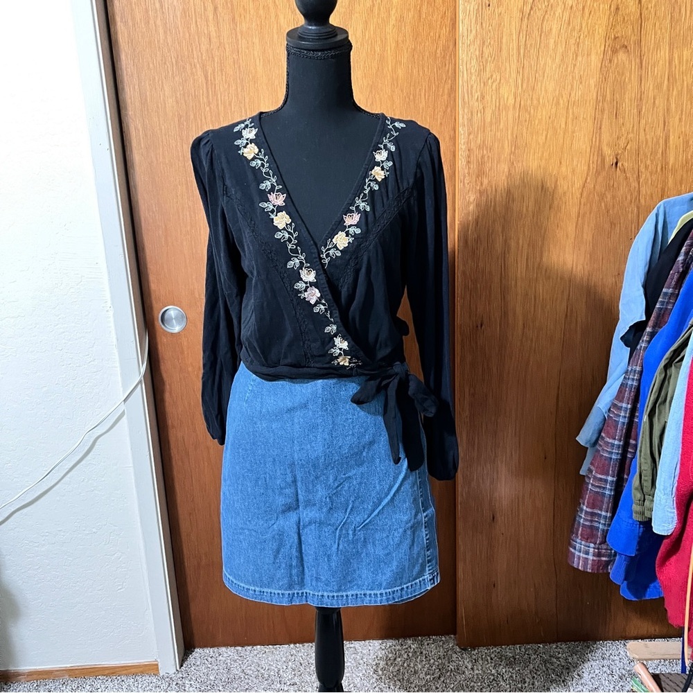 Black wrap long sleeve blouse, size M with embroidered V-neck line 100% cotton